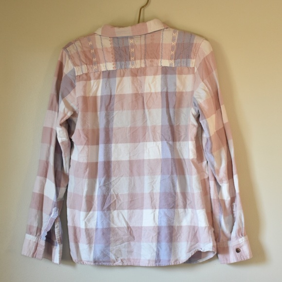 Maurice’s Light Pink/ Light Purple Pattern Flannel - Picture 3 of 6